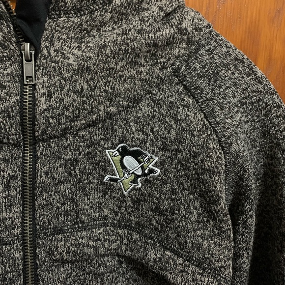 PENGUINS HOODIE - Picture 3 of 4